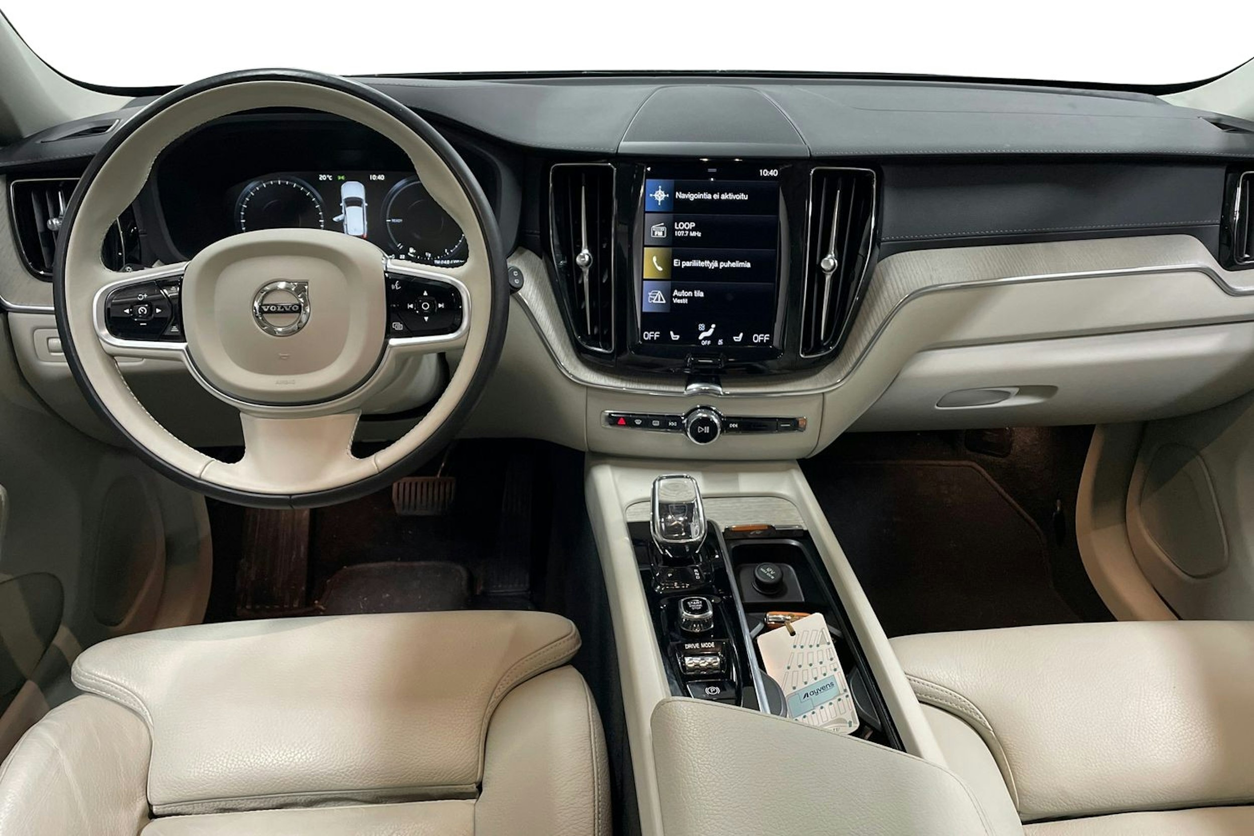 musta Volvo XC60 2021 kuva 9.