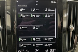 musta Volvo XC60 2021 kuva 21.