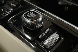 musta Volvo XC60 2021 kuva 31.