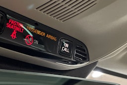 musta Volvo XC60 2021 kuva 33.