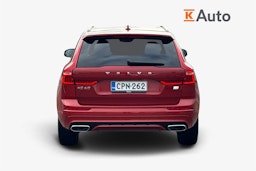 punainen Volvo XC60 2021 kuva 3.
