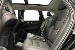 musta Volvo XC60 2021 kuva 10.