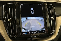 musta Volvo XC60 2021 kuva 28.