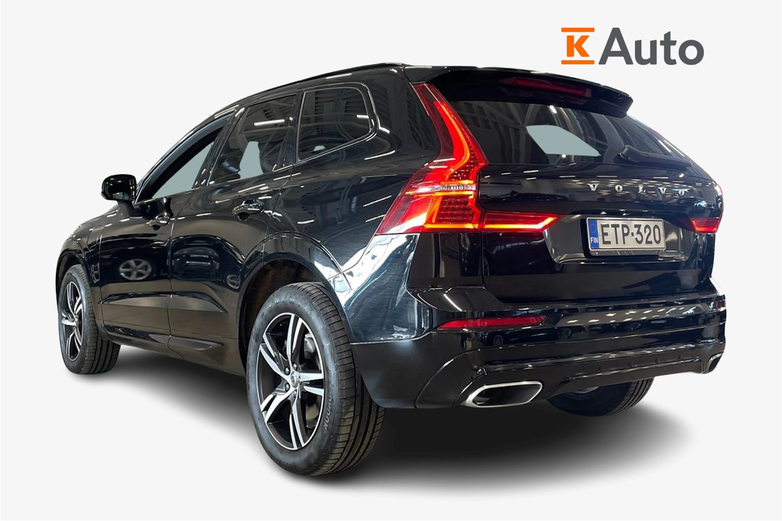 musta Volvo XC60 2021 kuva 3.