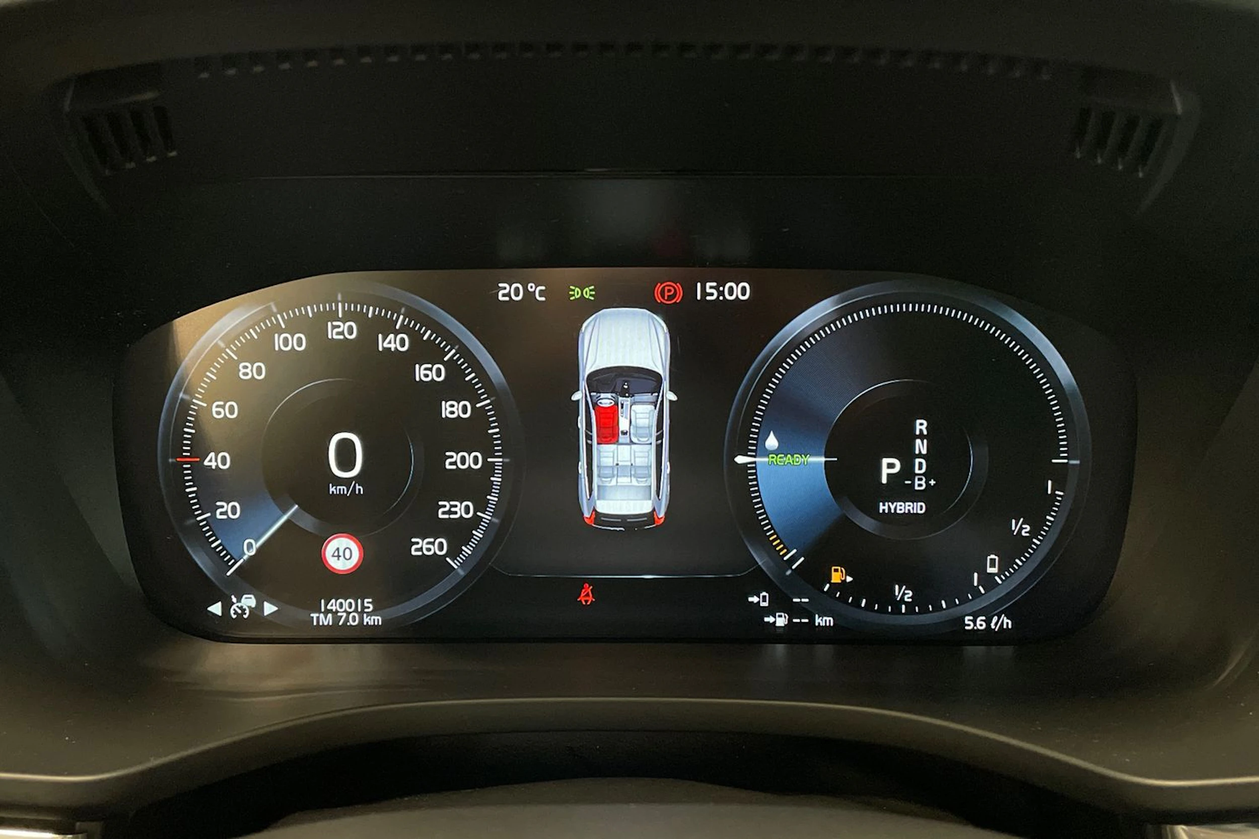 musta Volvo XC60 2021 kuva 21.
