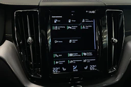 musta Volvo XC60 2021 kuva 25.