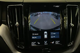 musta Volvo XC60 2021 kuva 28.