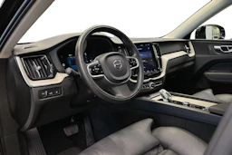 musta Volvo XC60 2022 kuva 6.