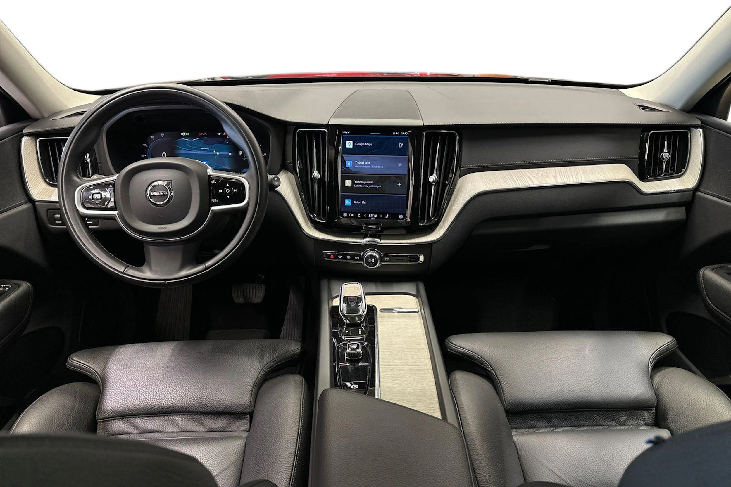 musta Volvo XC60 2022 kuva 7.