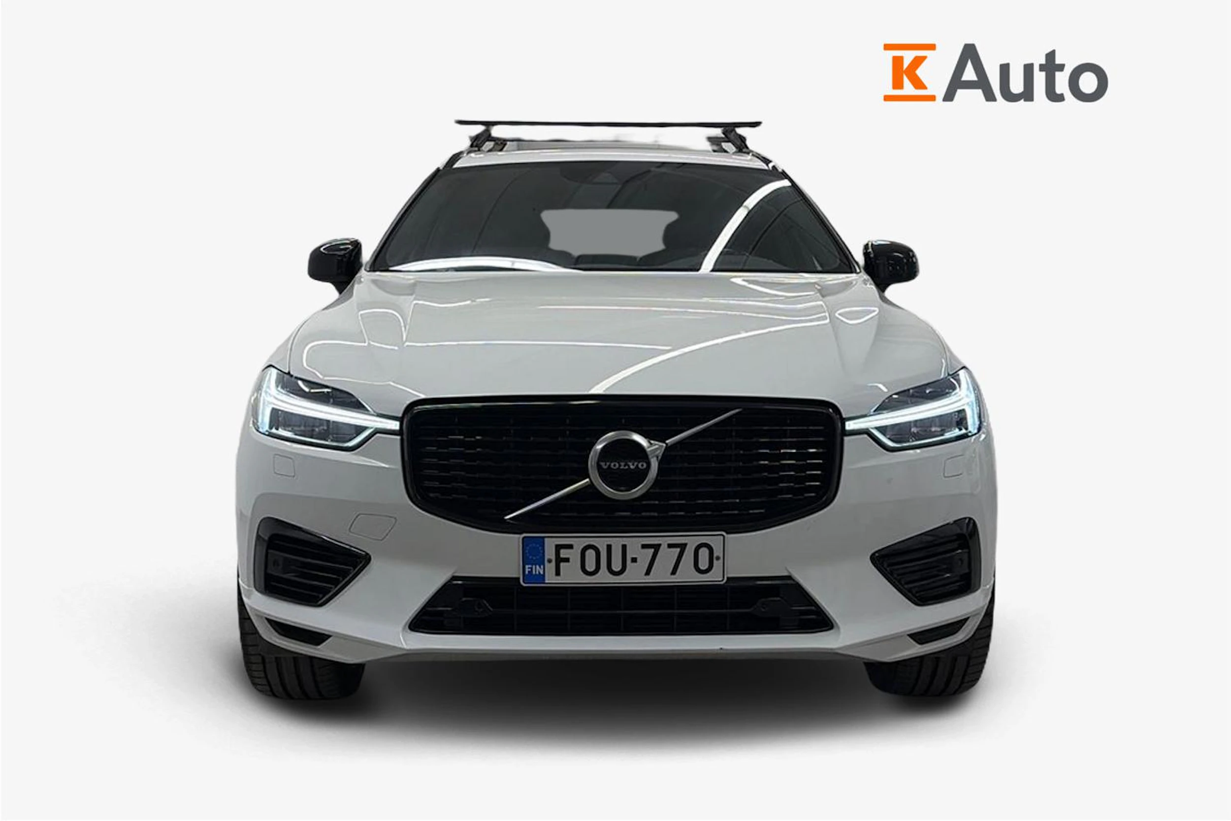 valkoinen Volvo XC60 2021 kuva 5.