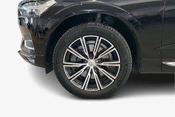 Musta Volvo XC60 2021 kuva 11.