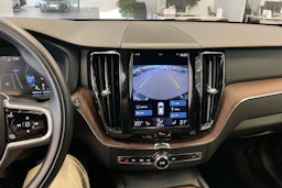 Musta Volvo XC60 2021 kuva 16.