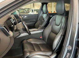 harmaa Volvo XC60 2021 kuva 11.