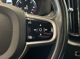 harmaa Volvo XC60 2021 kuva 15.