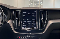 harmaa Volvo XC60 2021 kuva 18.