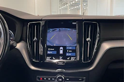 harmaa Volvo XC60 2021 kuva 22.