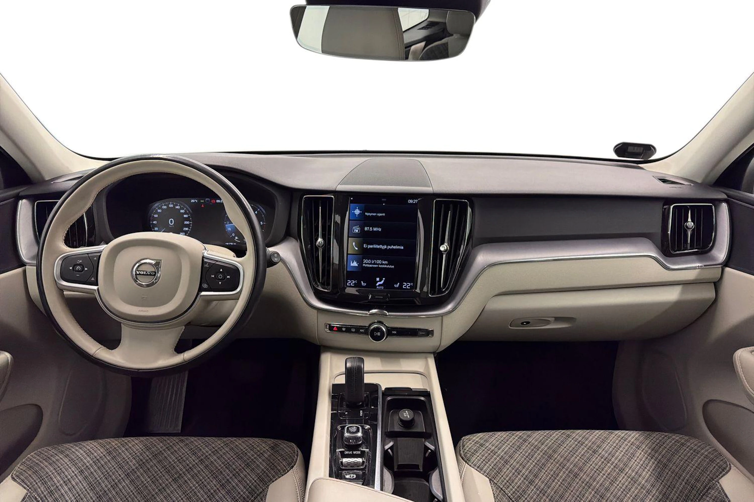 met. valkoinen Volvo XC60 2021 kuva 7.