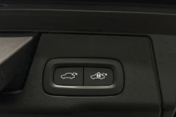 met. valkoinen Volvo XC60 2021 kuva 14.