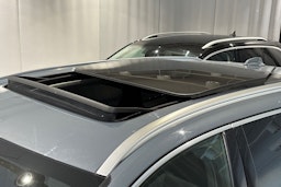 harmaa Volvo XC60 2022 kuva 15.