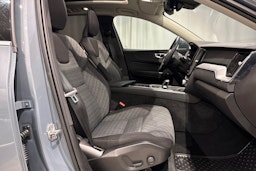 harmaa Volvo XC60 2022 kuva 20.