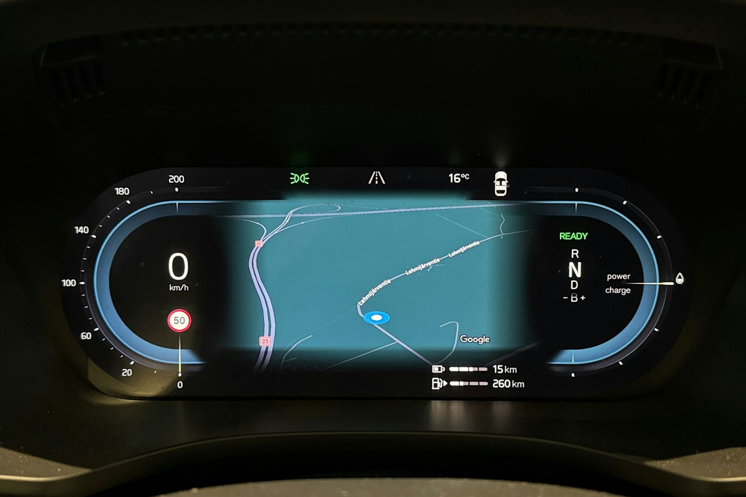 harmaa Volvo XC60 2022 kuva 23.