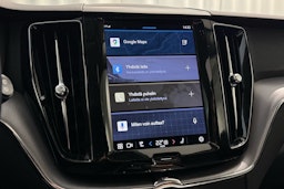 harmaa Volvo XC60 2022 kuva 25.