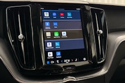 harmaa Volvo XC60 2022 kuva 26.