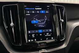 harmaa Volvo XC60 2022 kuva 27.