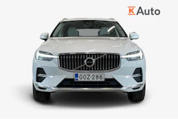 valkoinen Volvo XC60 2021 kuva 5.