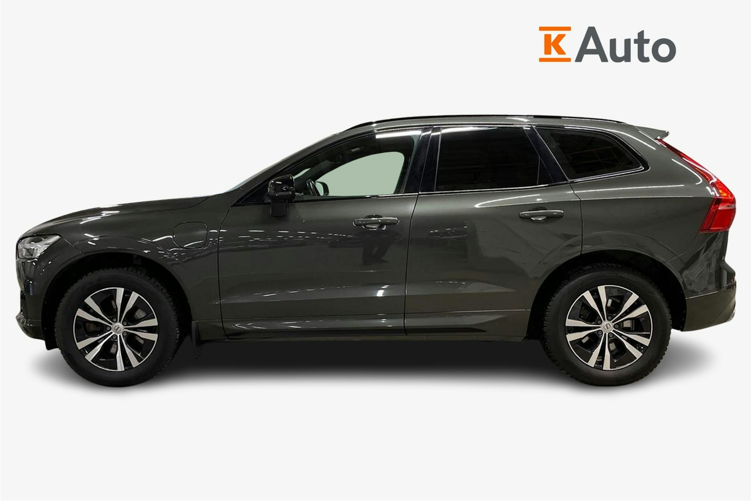 harmaa Volvo XC60 2021 kuva 6.