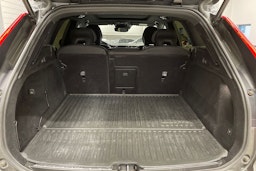 harmaa Volvo XC60 2021 kuva 15.