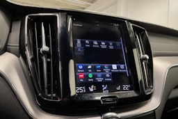 harmaa Volvo XC60 2021 kuva 19.