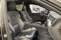 harmaa Volvo XC60 2021 kuva 31.