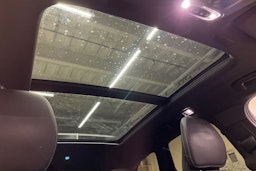 harmaa Volvo XC60 2021 kuva 33.