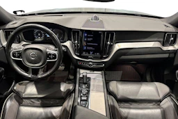 harmaa Volvo XC60 2021 kuva 9.
