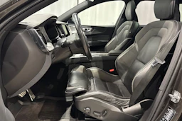 harmaa Volvo XC60 2021 kuva 21.