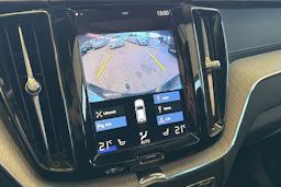 Musta Volvo XC60 2021 kuva 35.