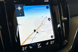 Musta Volvo XC60 2021 kuva 38.