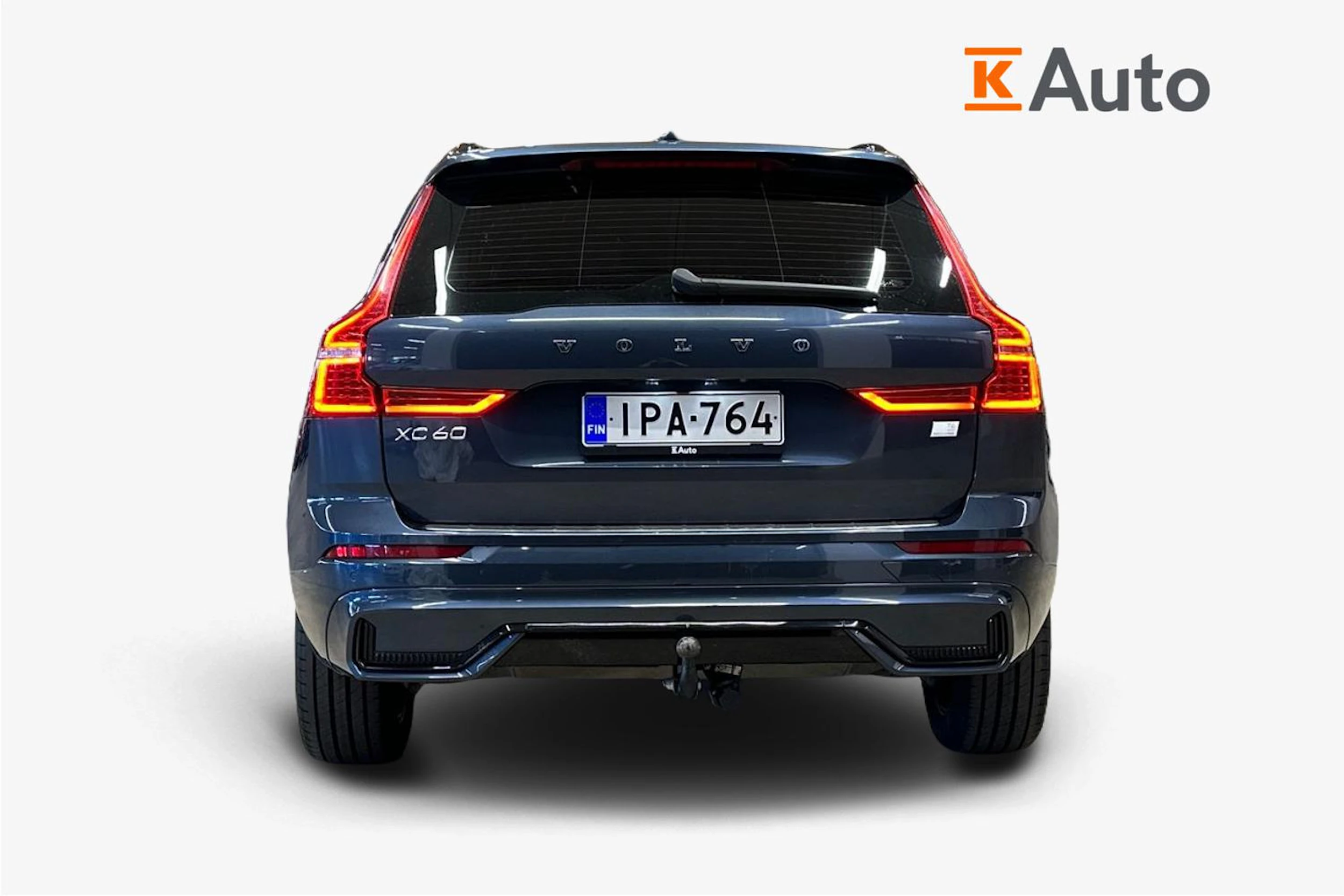 sininen Volvo XC60 2022 kuva 3.