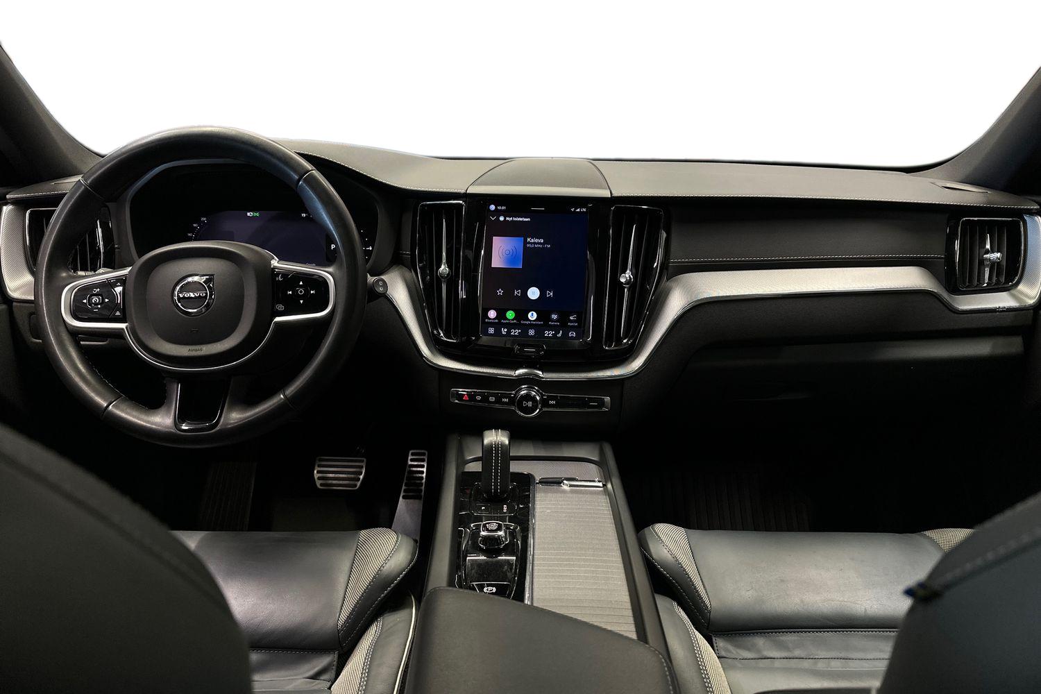 Volvo XC60 2022, photo 7/27