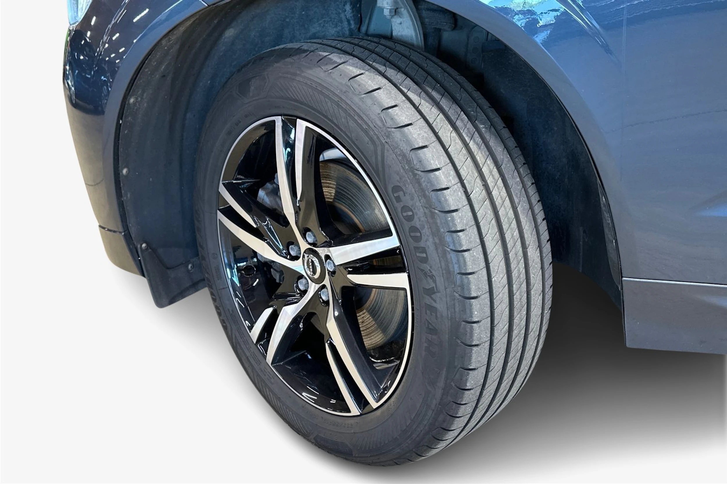 sininen Volvo XC60 2022 kuva 9.