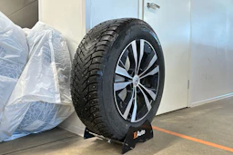 sininen Volvo XC60 2022 kuva 10.
