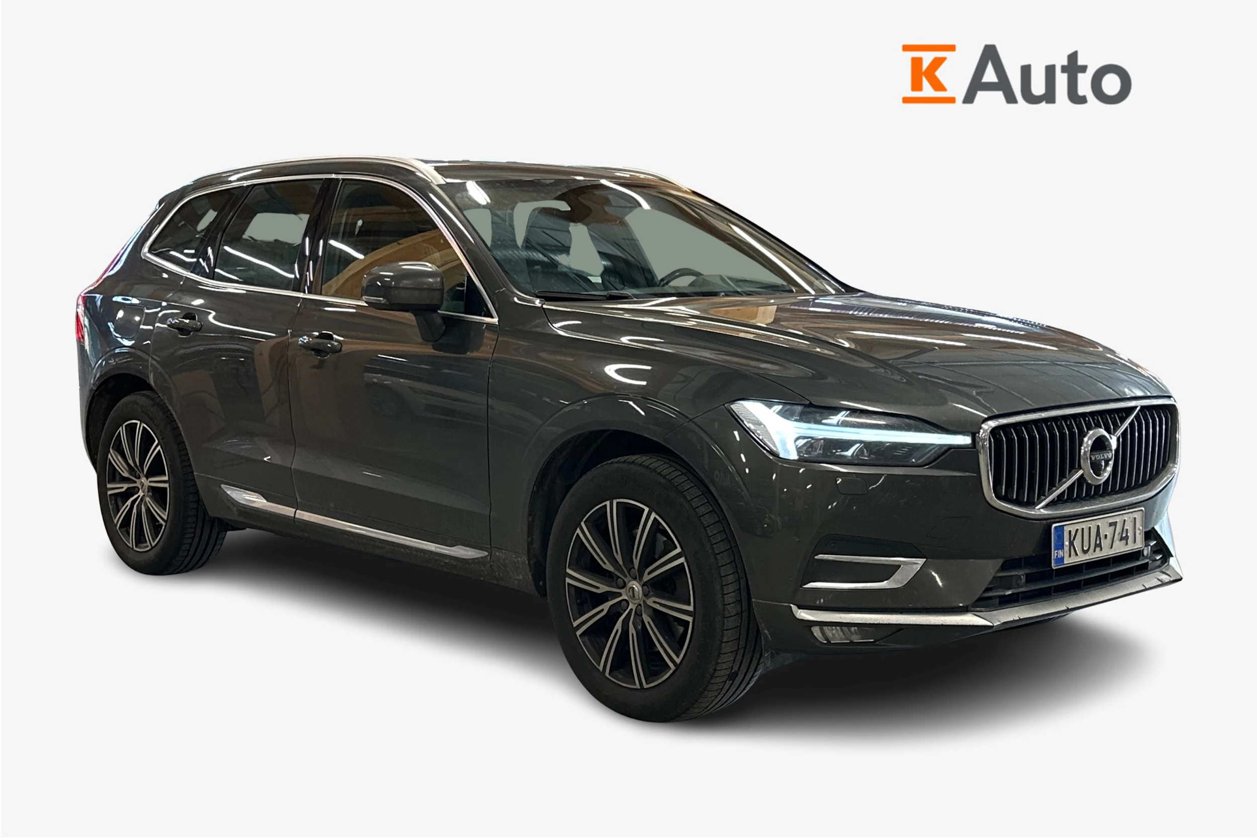 harmaa Volvo XC60 2021 kuva 1.
