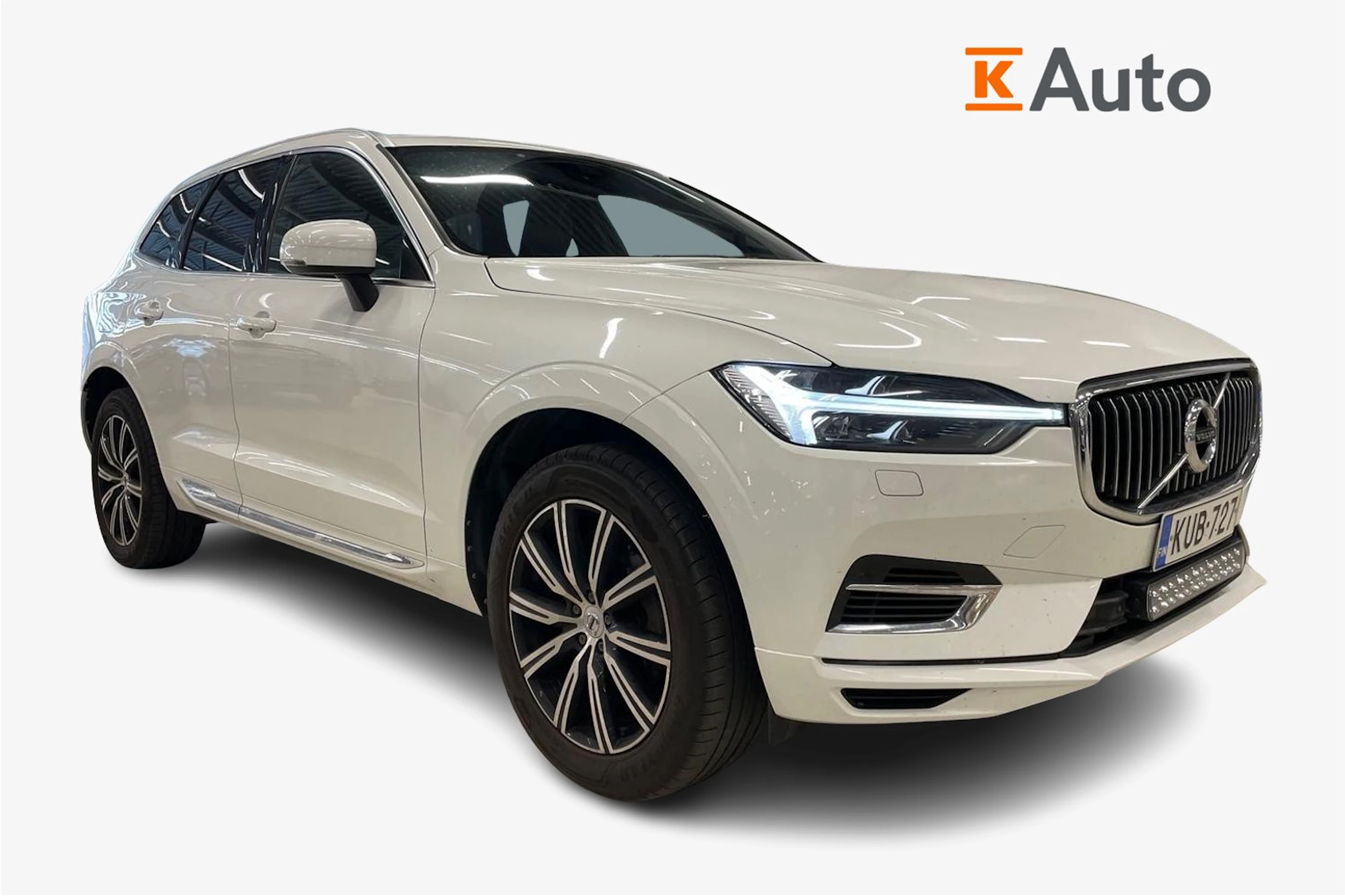 valkoinen Volvo XC60 2021 kuva 1.