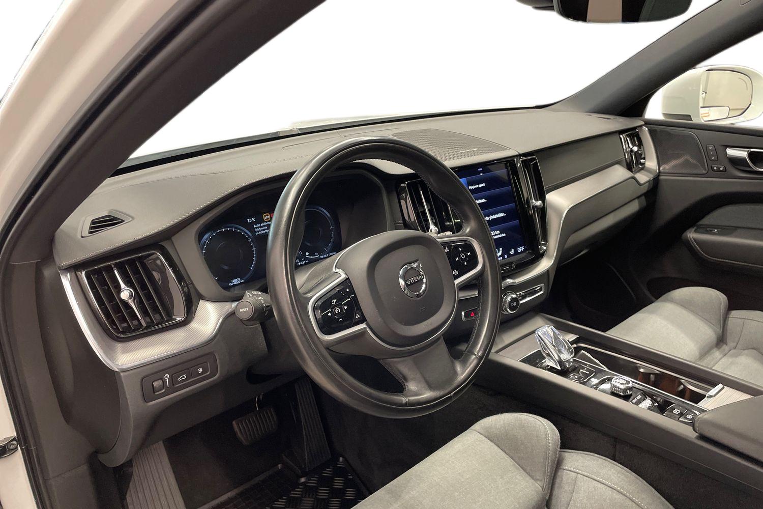 Volvo XC60 2021, kuva 6/28