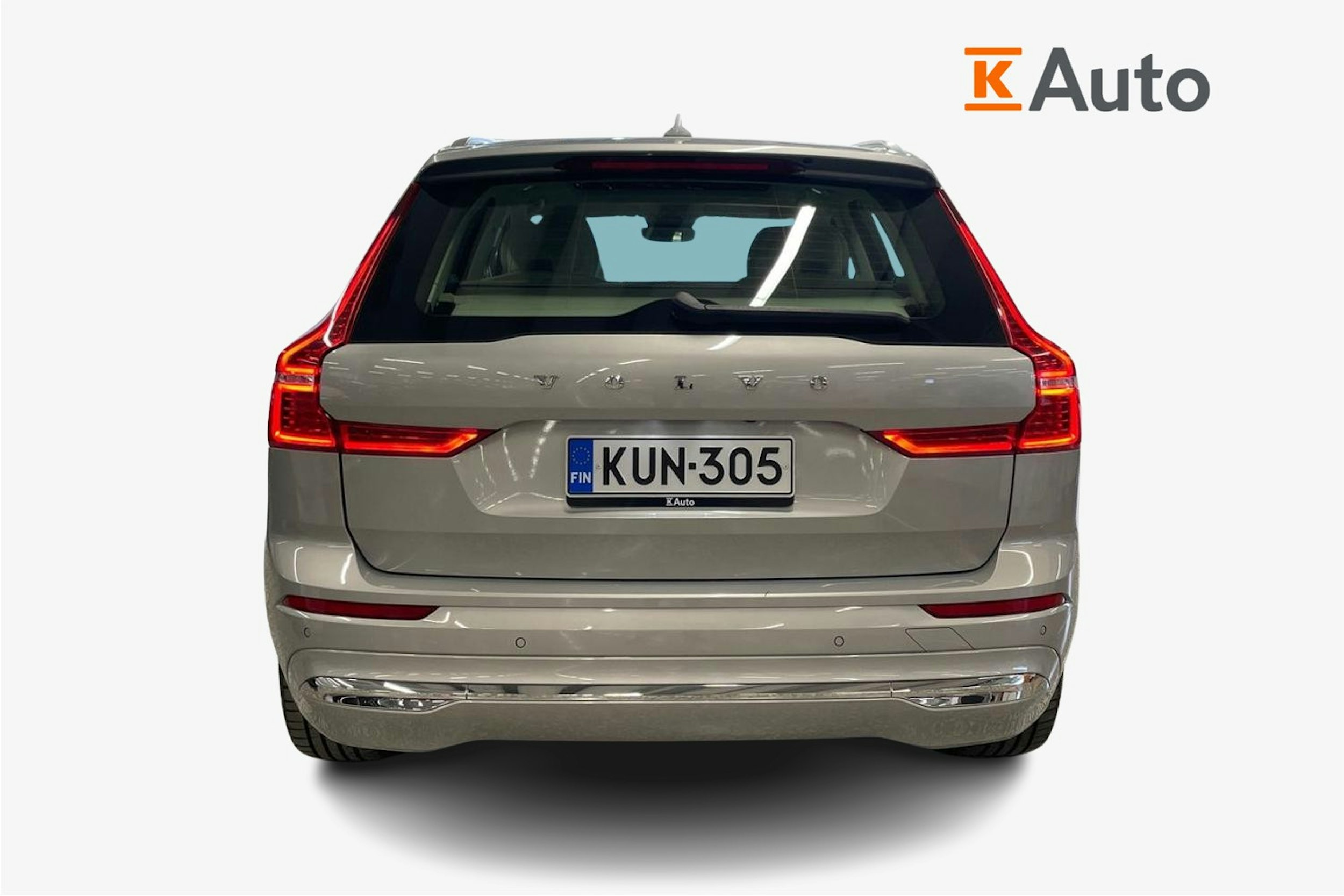 harmaa Volvo XC60 2021 kuva 3.