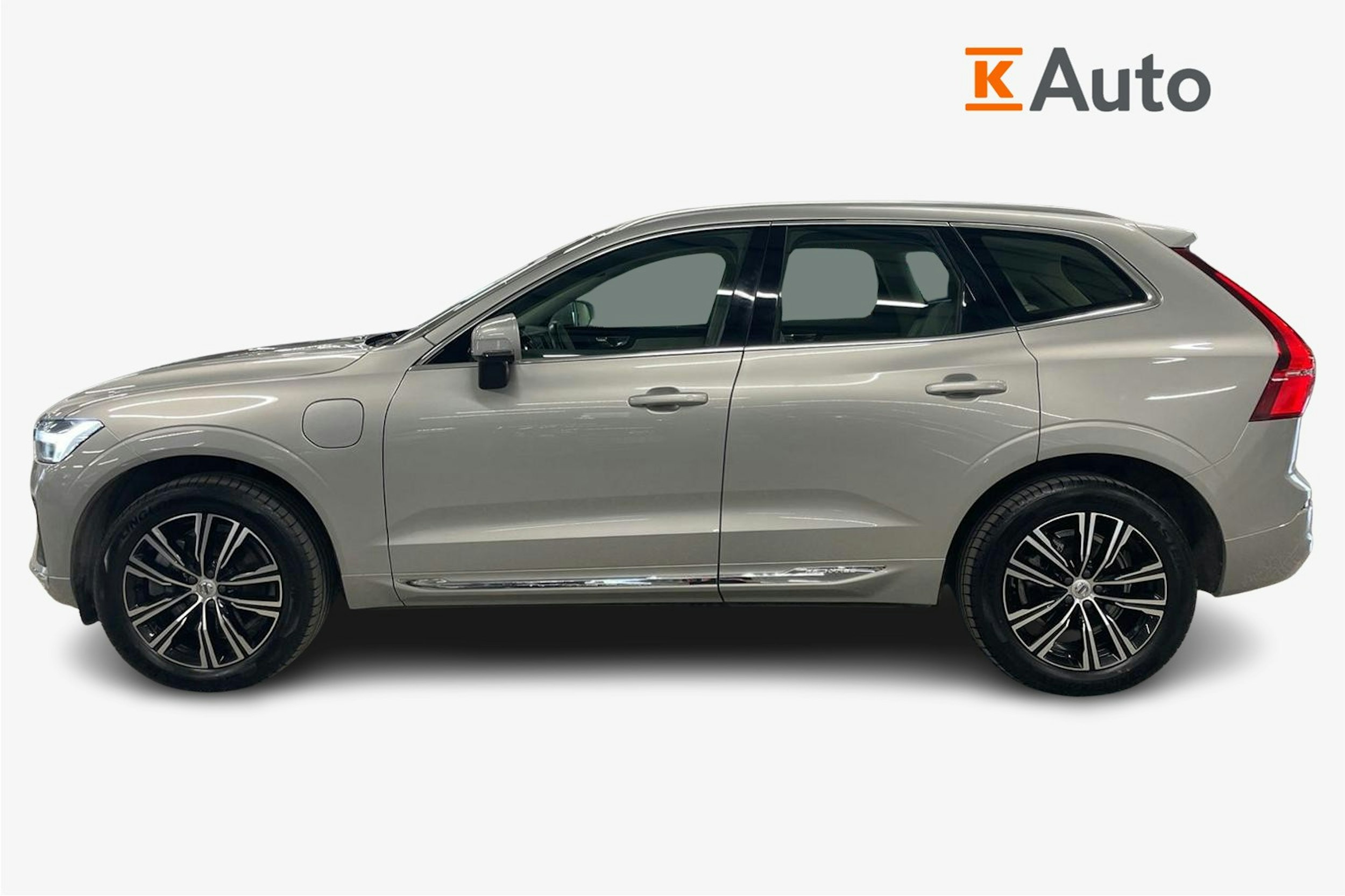 harmaa Volvo XC60 2021 kuva 6.