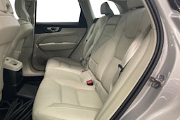 harmaa Volvo XC60 2021 kuva 10.