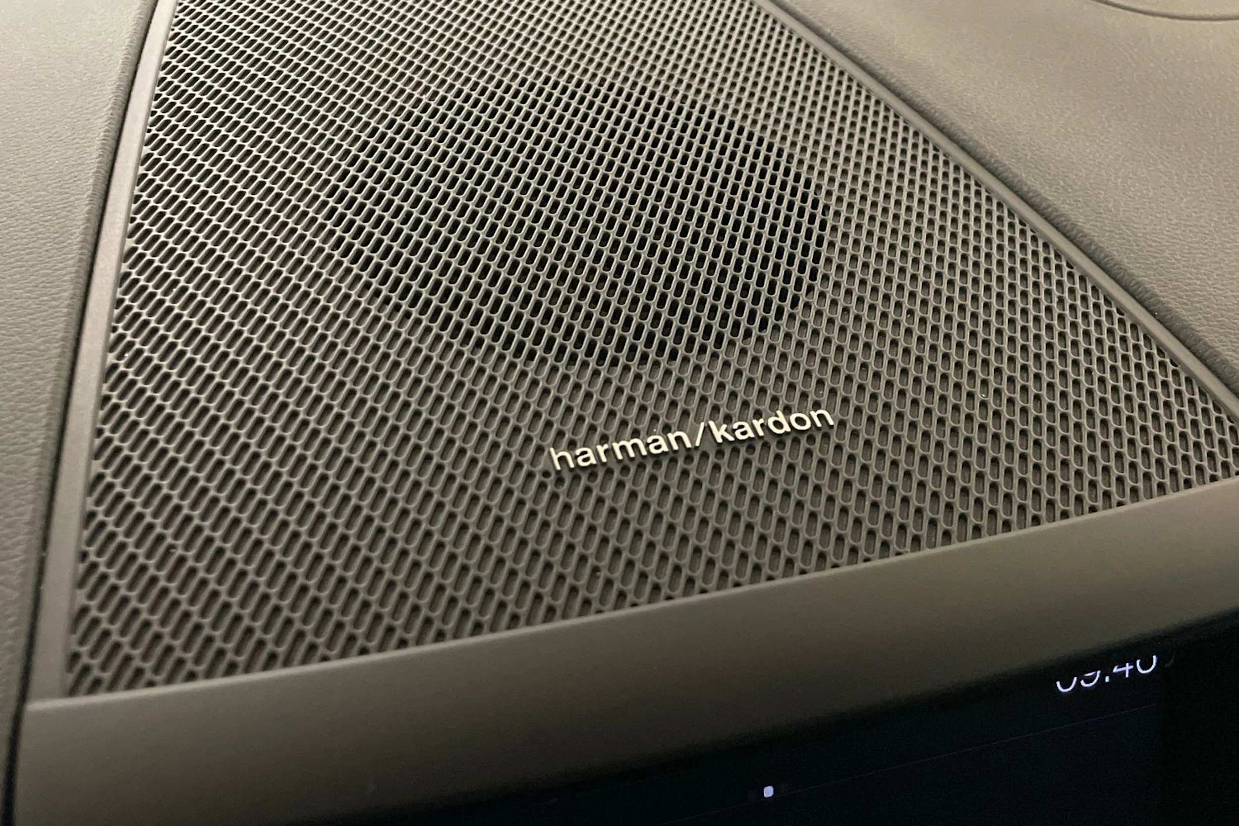 Musta Volvo XC60 2021 kuva 23.