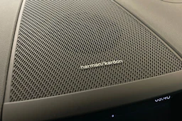 Musta Volvo XC60 2021 kuva 23.